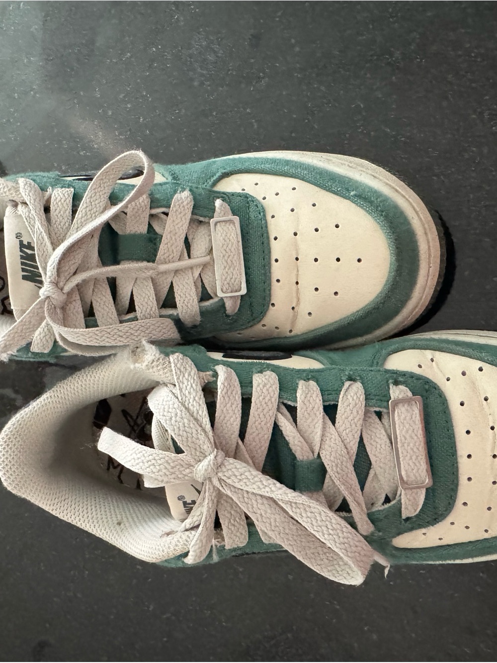 Nike Air Force 1 LV8 Sneaker (Little
Kid & Big Kid)- Size 2 - Picture 3 of 5